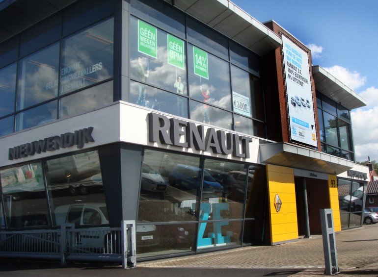 Renault бьет рекорды выручки, несмотря на российский кризис
