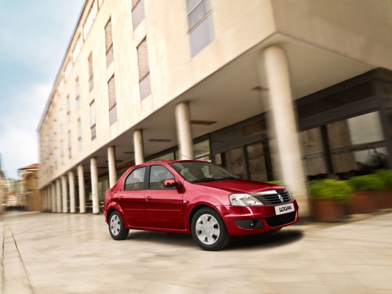 Renault поддержит владельцев постгарантийных автомобилей на дорогах