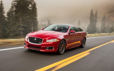 Стали известны цены на новый седан Jaguar XF 2016