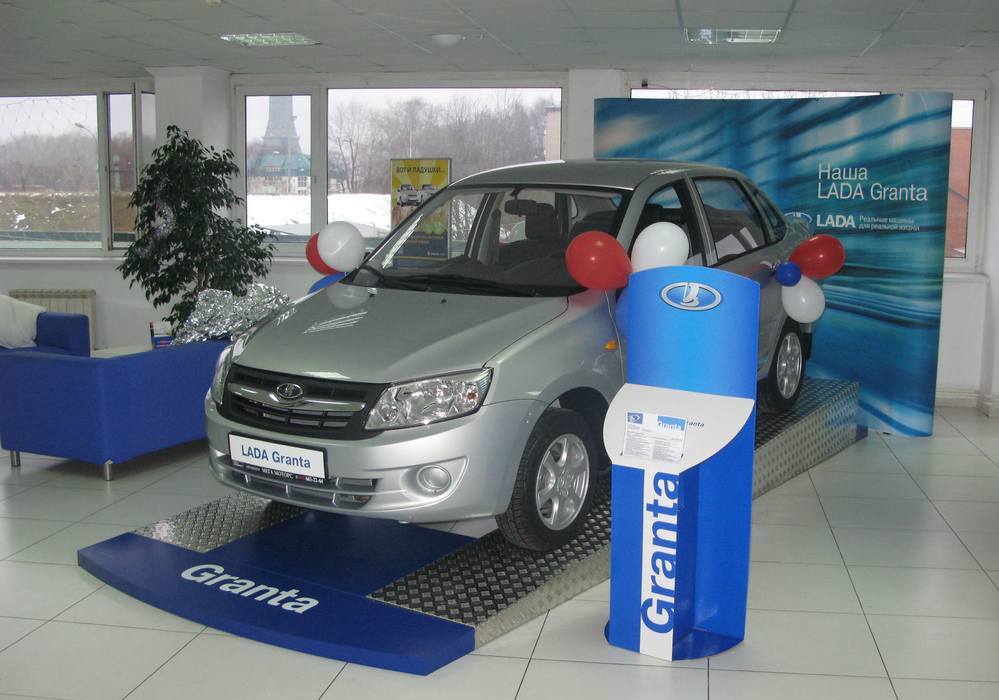 Дилеры сообщили о повышении цен на большинство моделей Lada с сентября