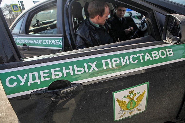 За долги по штрафам и алиментам лишат прав