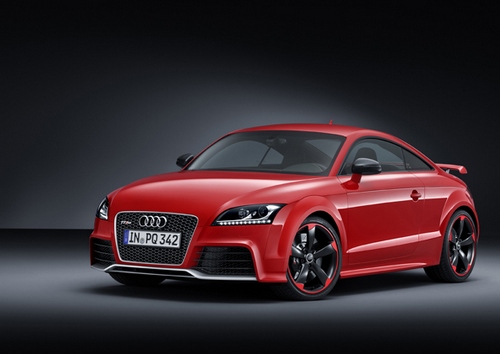 AUDI TT RS PLUS: ПОПРОБУЙ – ДОГОНИ!