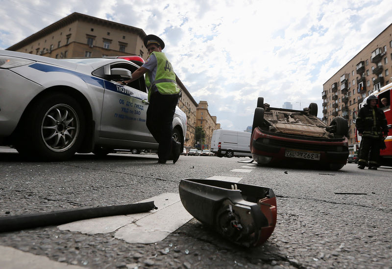 Путин поручил учитывать при ДТП фото и видео с мобильных приложений