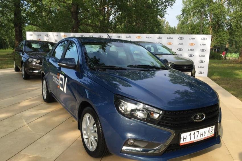 АвтоВАЗ представил электромобиль на базе Lada Vesta