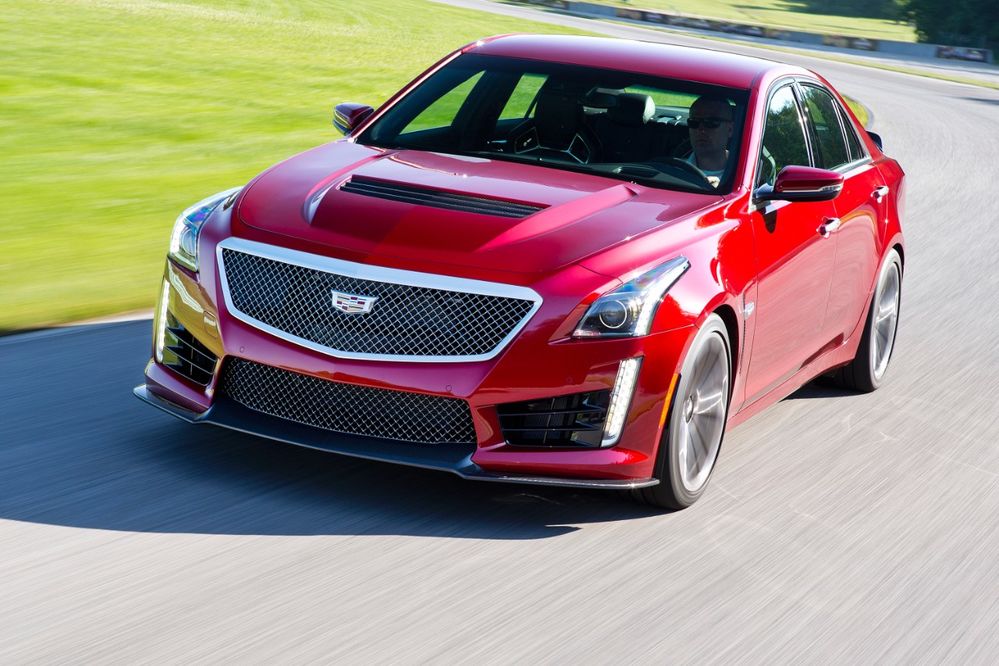 В России стартовали продажи нового спорт-седана Cadillac CTS-V