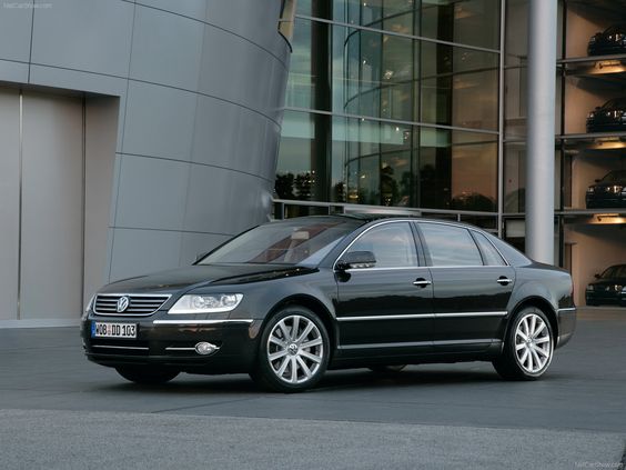 В России отзывают 235 автомобилей Volkswagen Phaeton, Audi A8