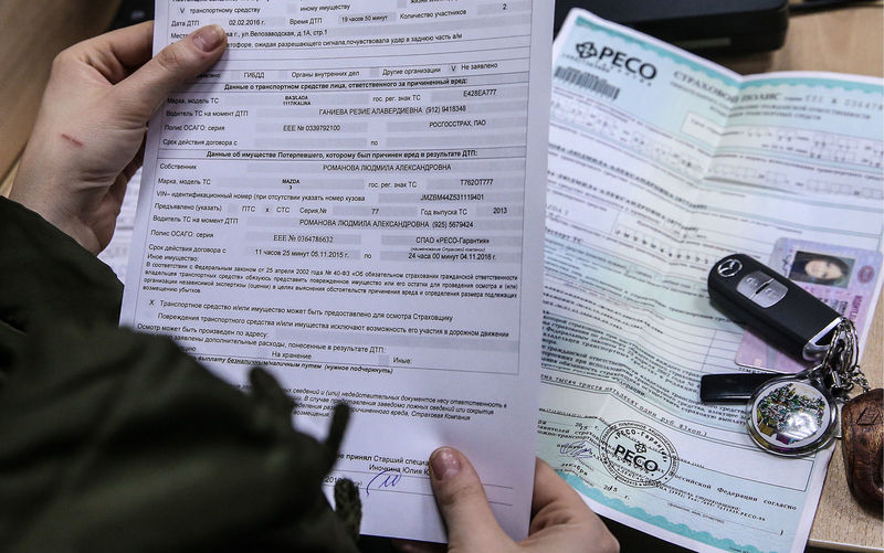 Чтобы устранить недостаток полисов ОСАГО, страховщики внедряют в регионы своих агентов