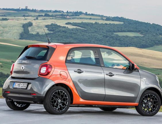 В России отзывают автомобили Smart Forfour