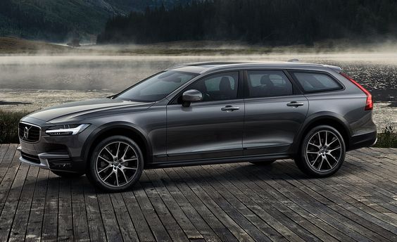 Volvo представила в России V90 Cross Country