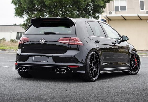 Volkswagen отзовет 4,5 тысячи машин из России