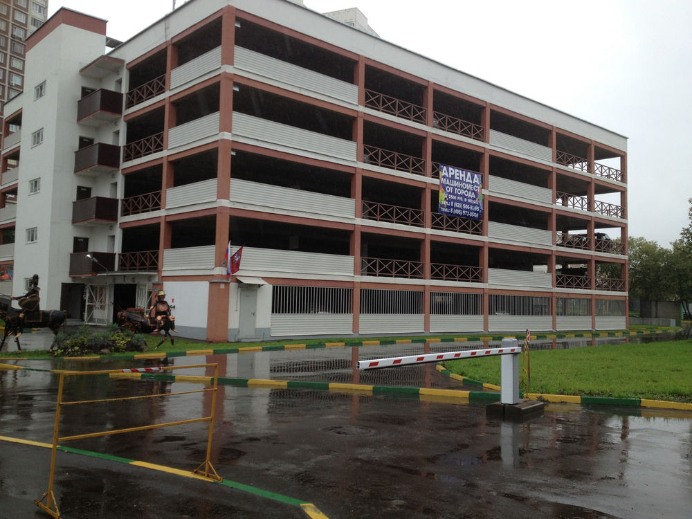 В Москве выставят на продажу более 14 тысяч машиномест