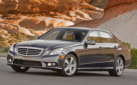 Mercedes отзывает 78 автомобилей E-класса в России