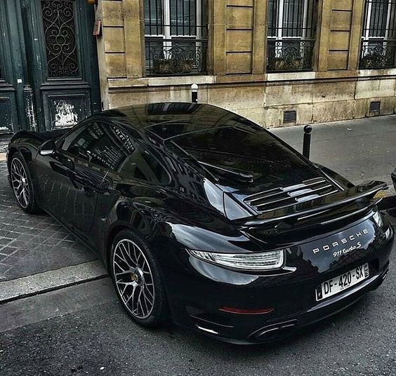 В России отзывают один автомобиль PORSCHE 911