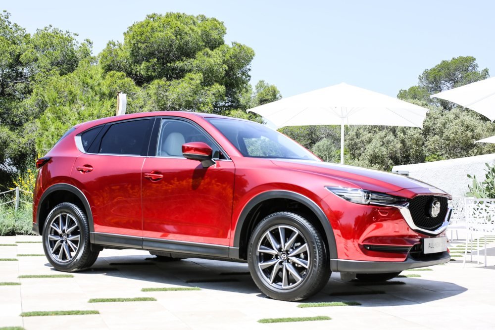 Стали известны все цены на новый кроссовер Mazda CX-5