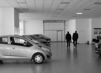 В Новосибирске выставлен на продажу дилерский центр за 105 млн рублей