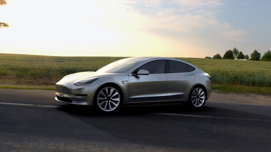 Серийное производство бюджетной Tesla Model 3 начнется 7 июля‍