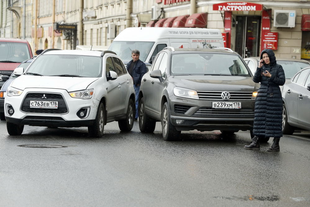 Автовладельцам разрешат самостоятельно оформлять аварии