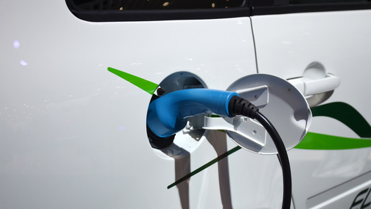 В 2017 году в России наладят выпуск станций для зарядки электромобилей