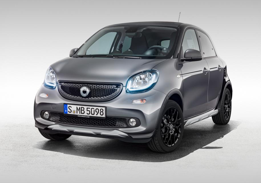 Mercedes-Benz озвучил российские цены нового Smart ForFour Crosstown‍