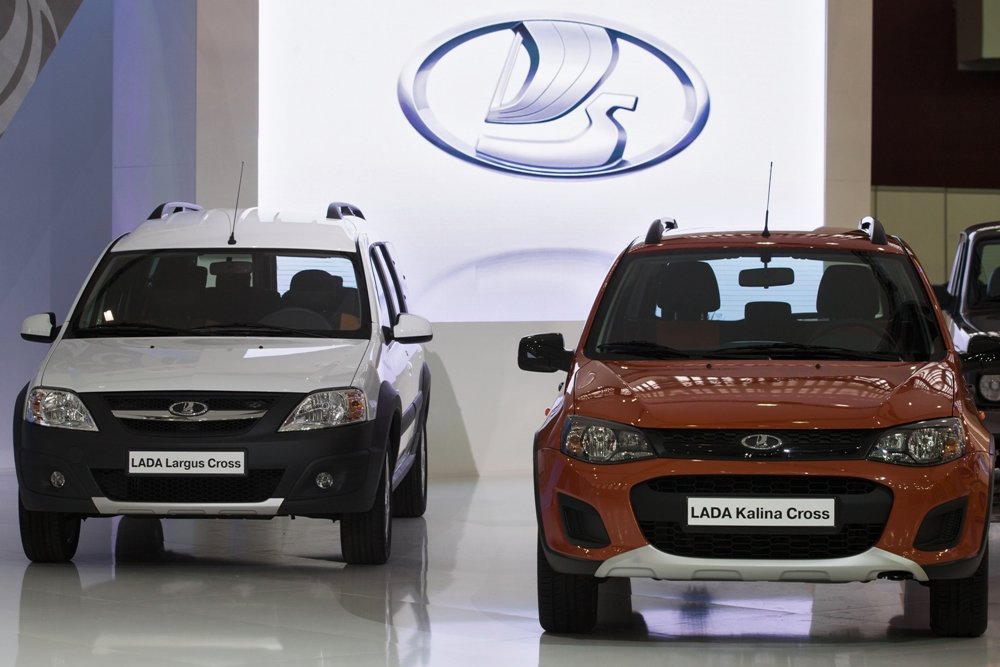«АвтоВАЗ» поднял цены на автомобили LADA