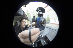 Водителей будут наказывать за нарушения, снятые на гаджеты