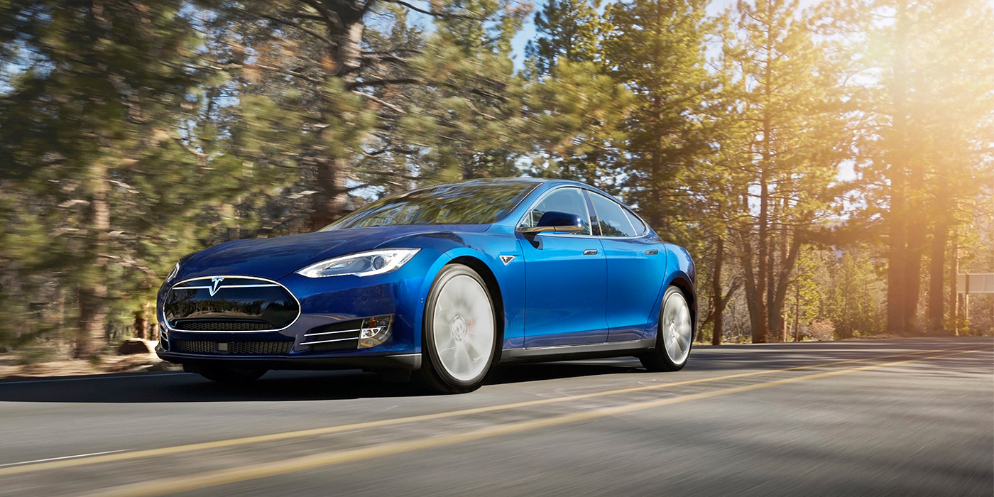 Tesla отзовет 123 тысячи автомобилей из-за проблем с гидроусилителем
