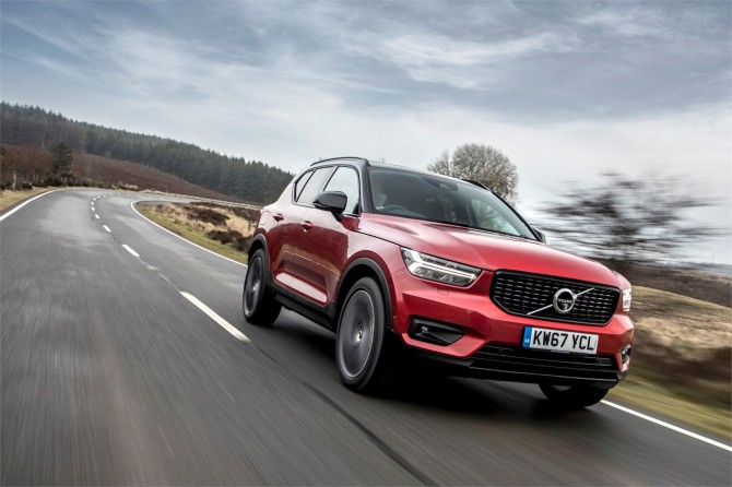 Volvo объявила российские цены на компактный кроссовер XC40