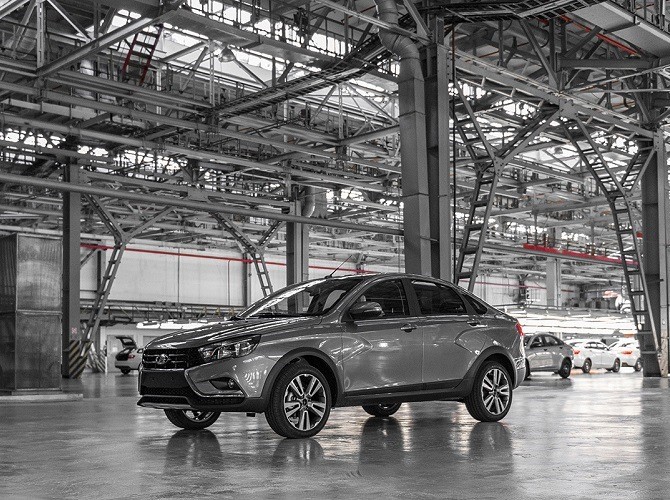 «АвтоВАЗ» запустил в производство LADA Vesta Cross