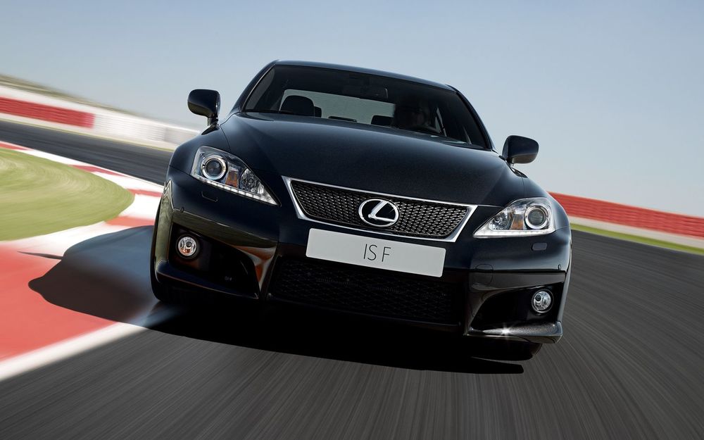 Lexus отзывает в России 3331 автомобилей