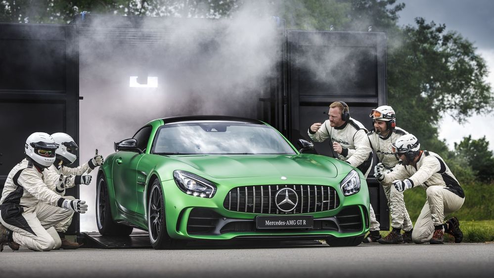 В России отзывают спорткары Mercedes-AMG GT