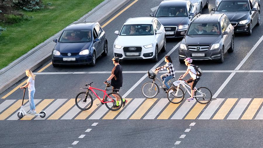 К 2020 году Минпромторг разработает систему обнаружения пешеходов и препятствий