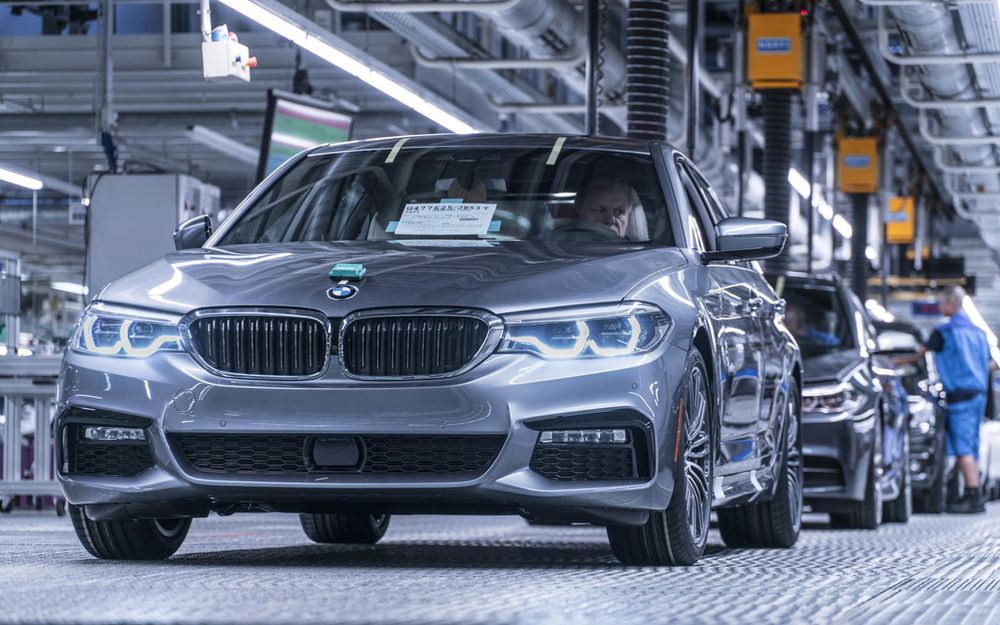 В России отзывают BMW 5-й серии и X5
