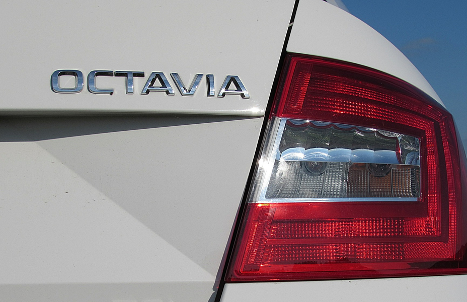 Skoda отзывает с российского рынка 1242 автомобиля (Octavia, Yeti)