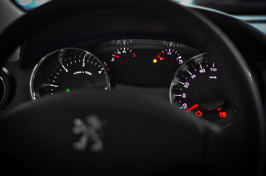 Peugeot и Citroen проводит отзыв 4246 автомобилей в России