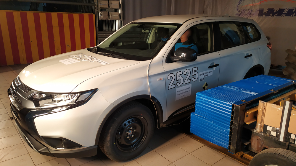Mitsubishi Outlander российской сборки выдержал «краш-тест»