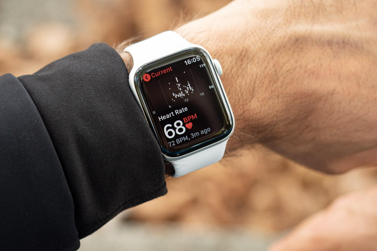 Возникла необходимость разобрать Apple Watch? Давайте разберемся как это сделать