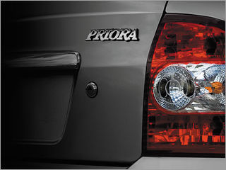 АвтоВАЗ снизил цены на Lada Priora с кондиционером