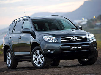 Toyota отзывает RAV4 и Lexus HS 250h