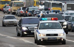 Главам регионов хотят вернуть кортежи сопровождения