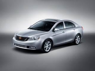 "Китайцы" Geely Emgrand и MK Cross подорожали на 20 000 рублей