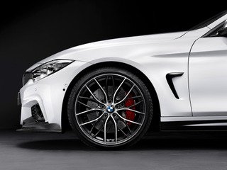 В Женеве назвали тройку лучших автомобилей мира