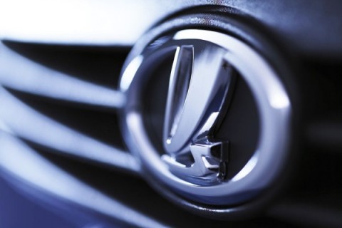 АВТОВАЗ сохраняет прогноз занять 20-процентную долю рынка в 2015 году
