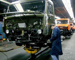 КамАЗ на треть сократит численность управляющего персонала