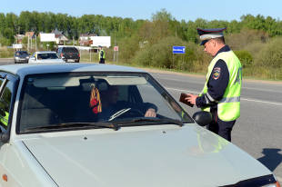 Инспекторы ГИБДД смогут останавливать транспортные средства вне стационарных постов