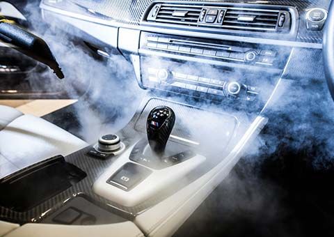 Зачем нужна дезинфекция салона автомобиля и в чем ее особенности